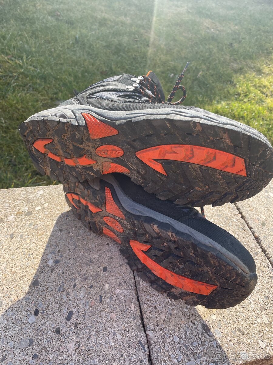 Obuv treková Lotto 41 - 12