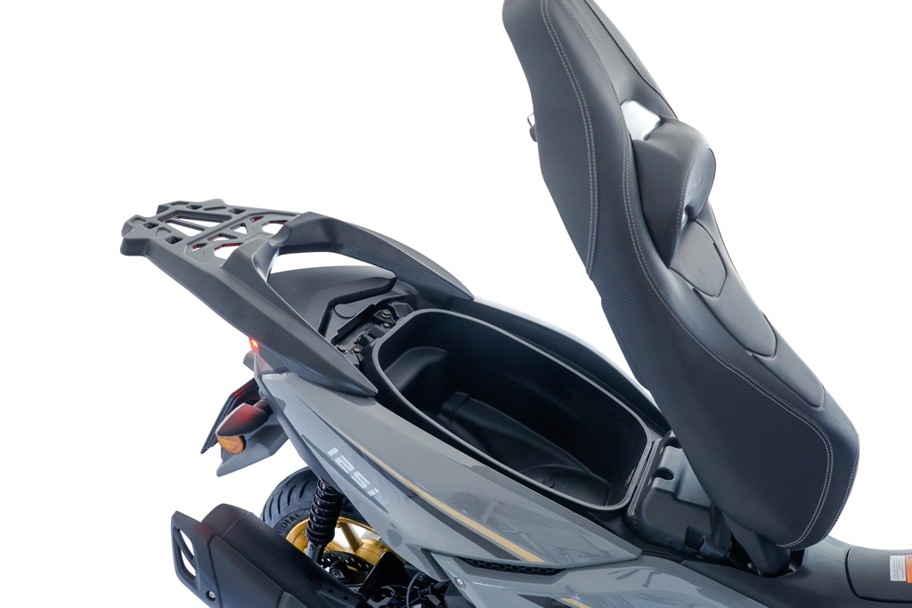 YUKI 125i YMAX Novinka - 12