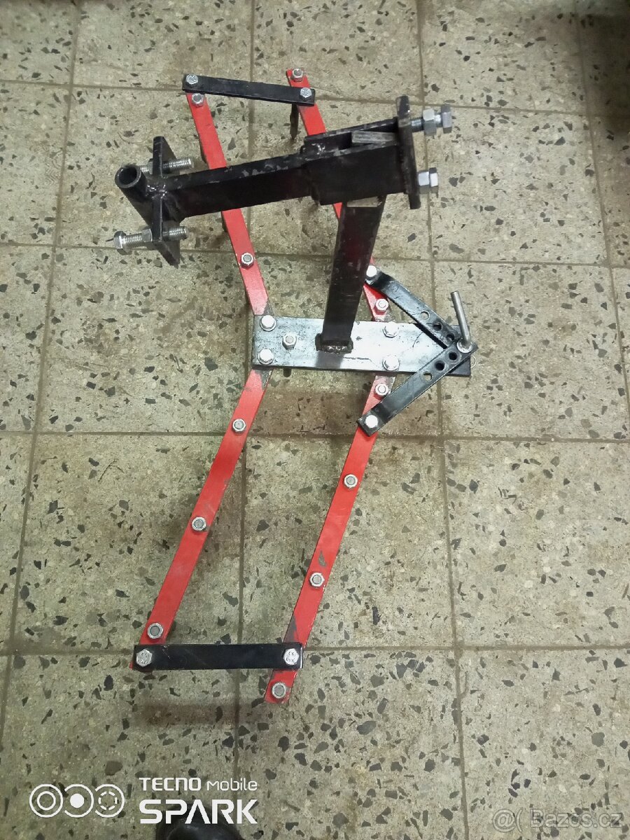 Prodám zahradní kultivátor Maufild - 12