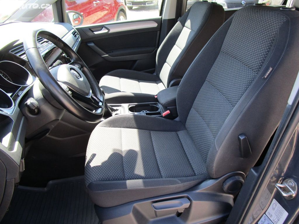 Volkswagen Touran, 1,5TSI-110KW-7-MÍSTNÝ-NOVÁ STK - 12