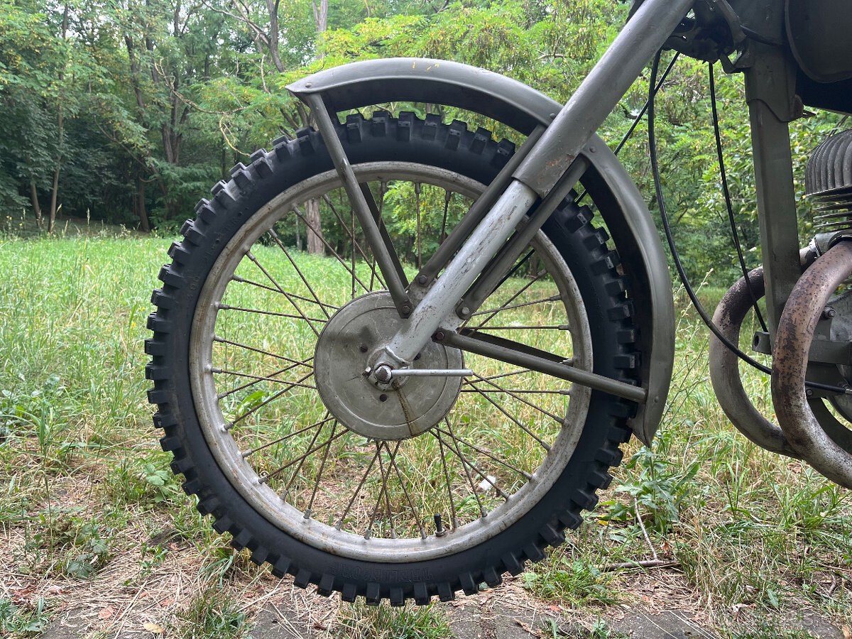 Jawa 250/579 Švéd (Libeňák) s TP - 12