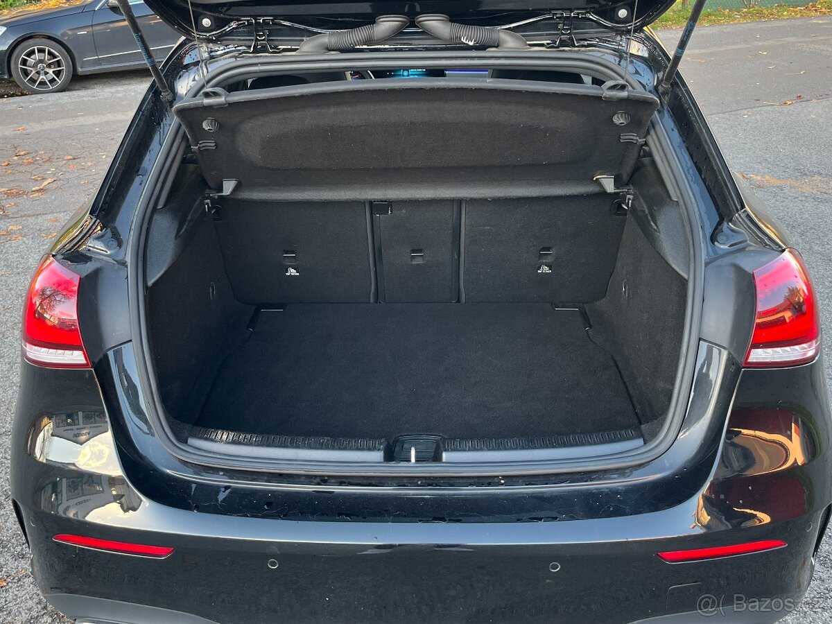 2022 Mercedes Benz A180 AMG Line Night Edition - 12