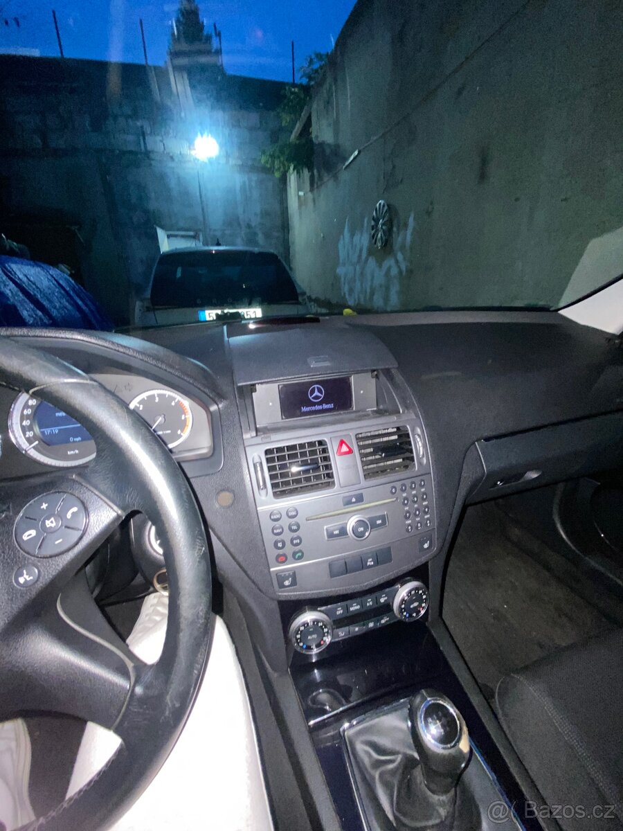 Mercedes c220 na díly - 12