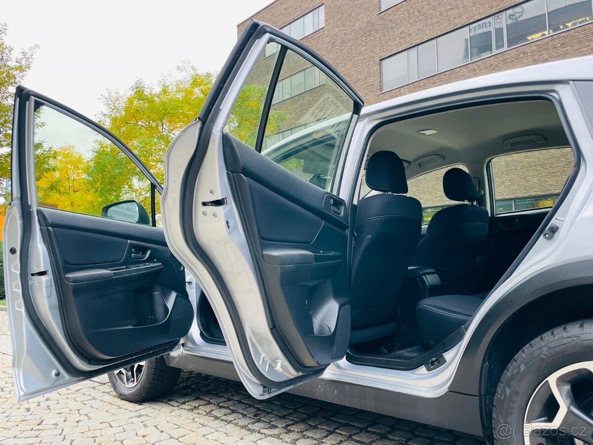 Subaru XV 2.0i 4x4 110KW AUTOMAT SENZORY VÝHŘEV SERVISKA - 12