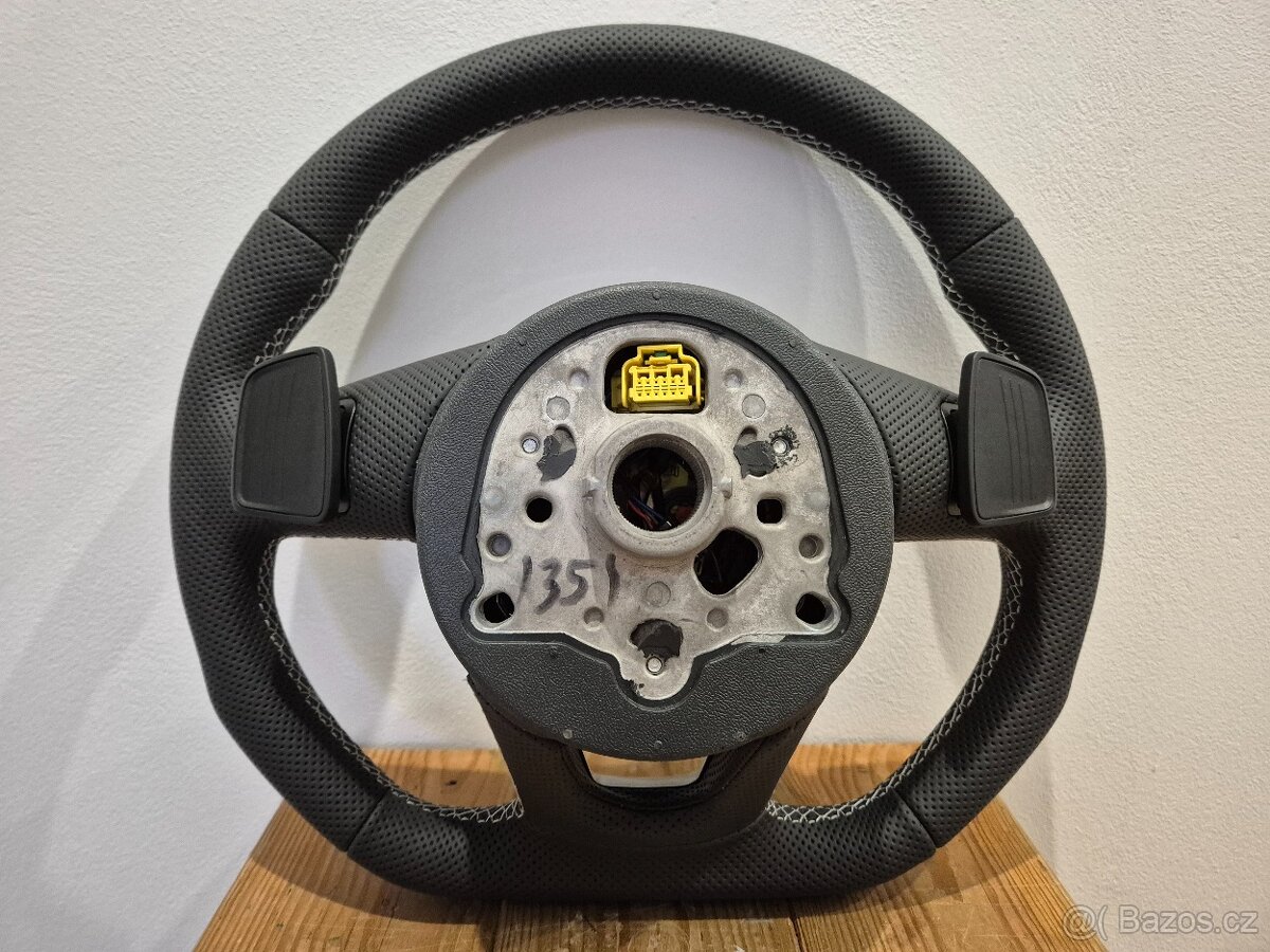 AUDI ŠPORTOVÝ VOLANT CELO-PERFOROVANÝ - 12