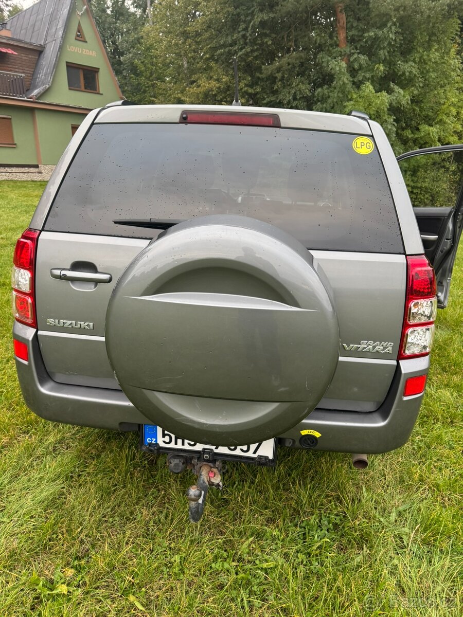 Suzuki Grand Vitara - 12