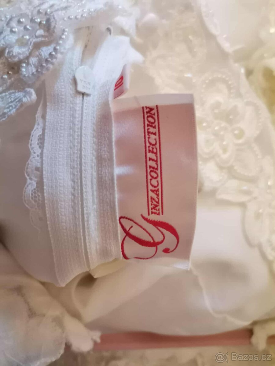 svatebni šaty s vlečkou - 12