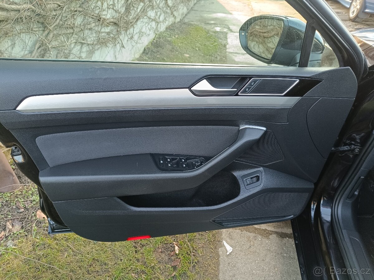 VW Passat - 12