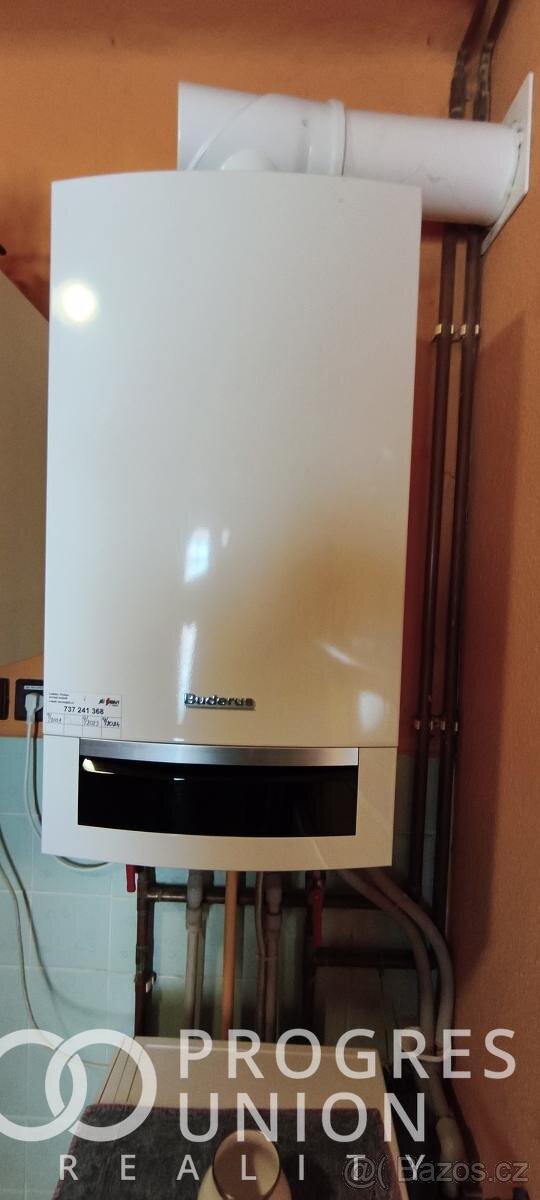 Nabízíme k prodeji RD v atraktivní lokalitě Rožnov p. R. - - 12