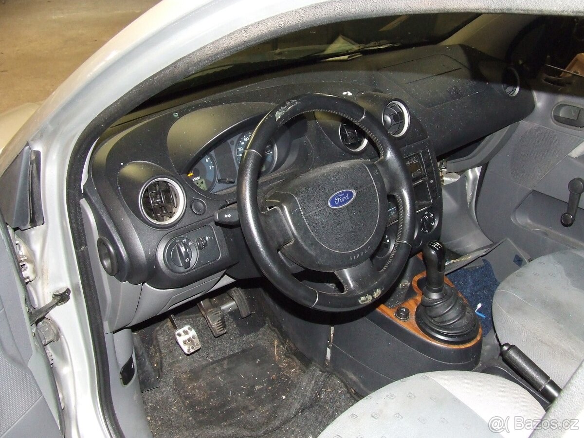 Prodám díly z Ford Fiesta 1.4 Benzín 2003 - 12