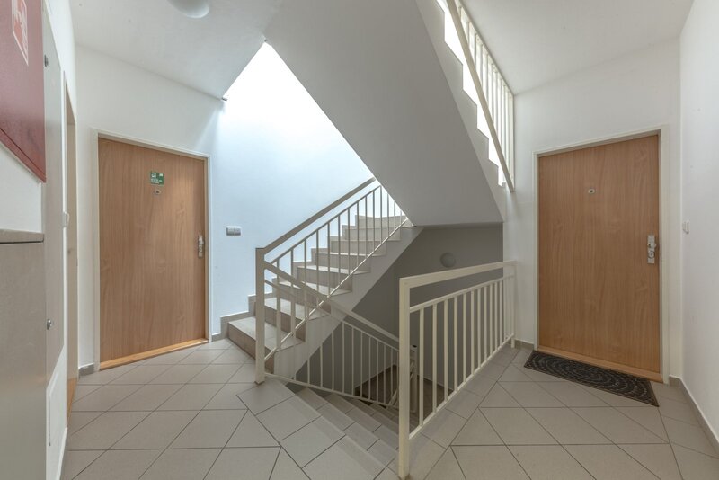 Prodej bytu 77,4 m2 s lodžií a garáž.stáním v Úvalech - 12