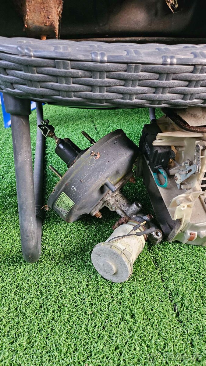 Díly na CRX ED9 - 12