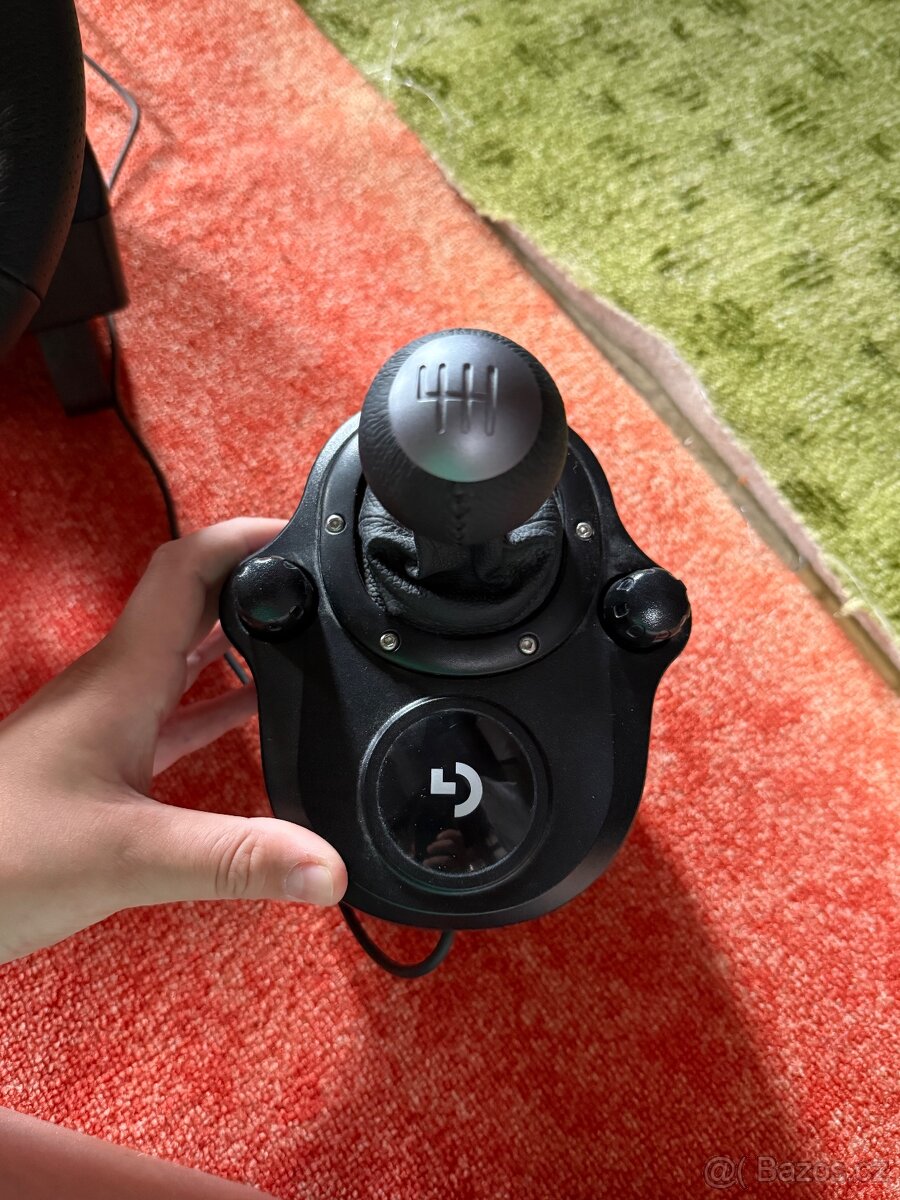 Logitech G920 Driving Force - 12