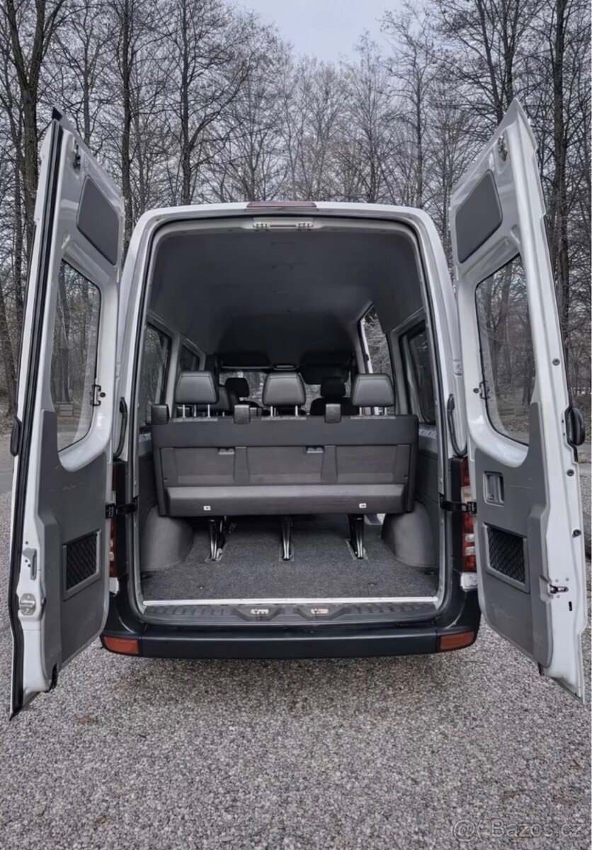 Mercedes-Benz Sprinter - 12