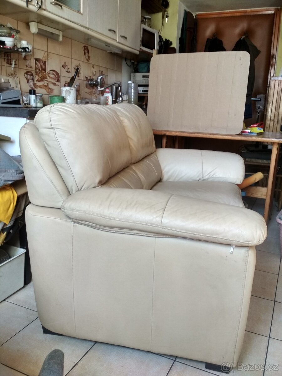 KOŽENÁ POHOVKA - 12