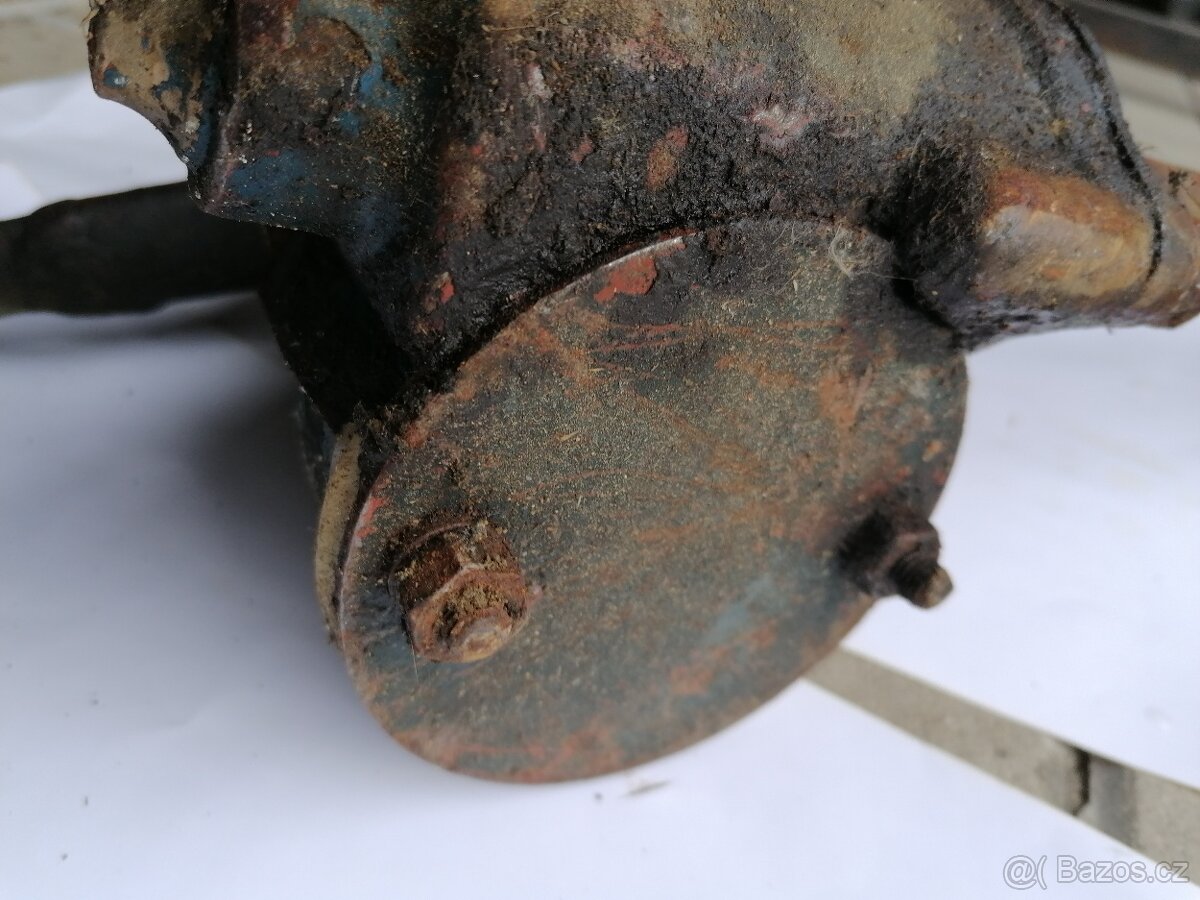 Díly veterán Praga - 12