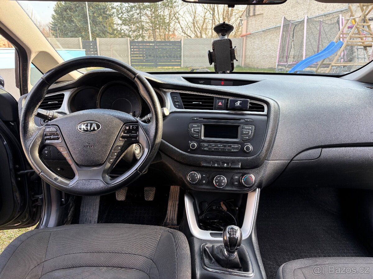 Kia Ceed 1.6 CRDi 100kw combi - 12