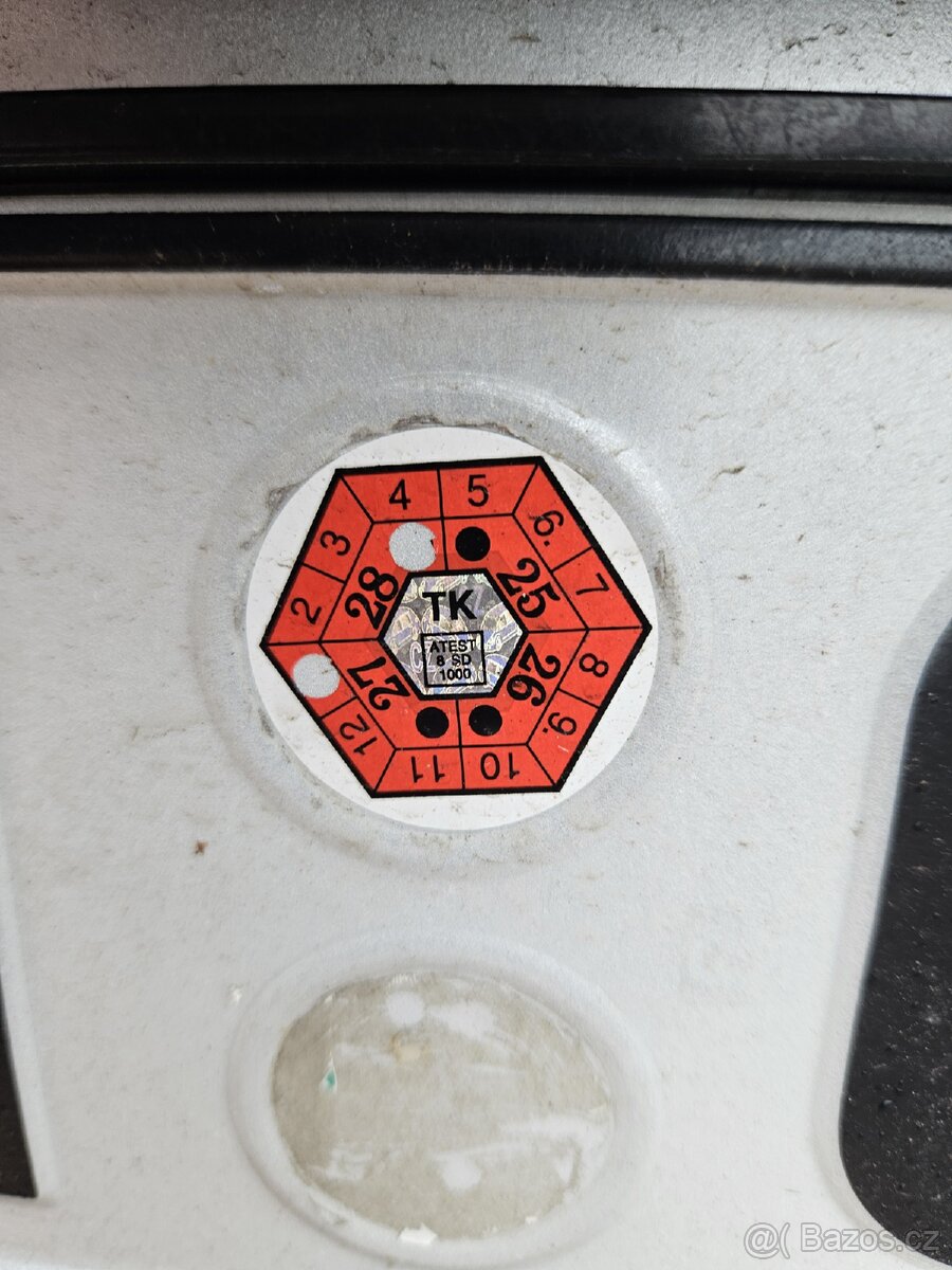 ŠKODA FABIA 1.4 16V PO BABIČCE - 12