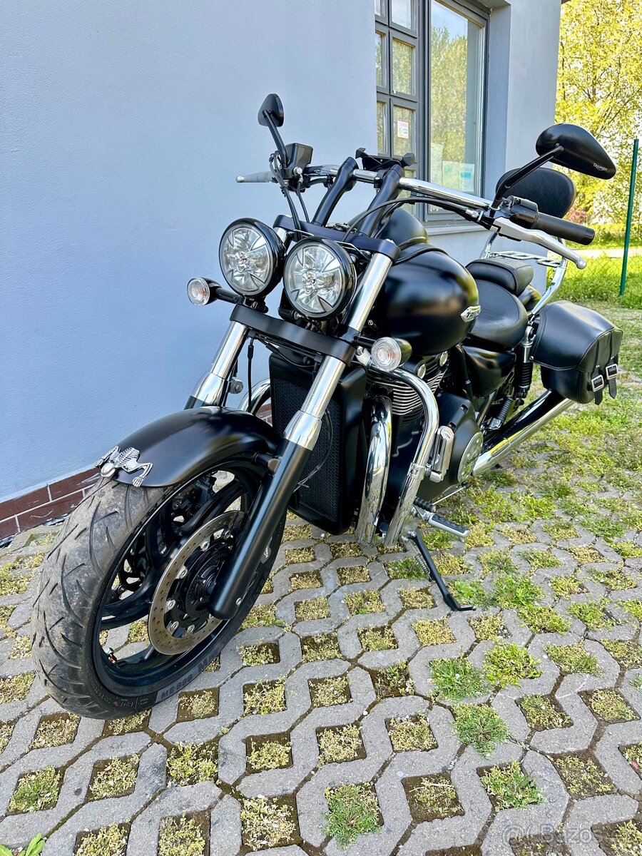 Triumph Thunderbird storm - 12