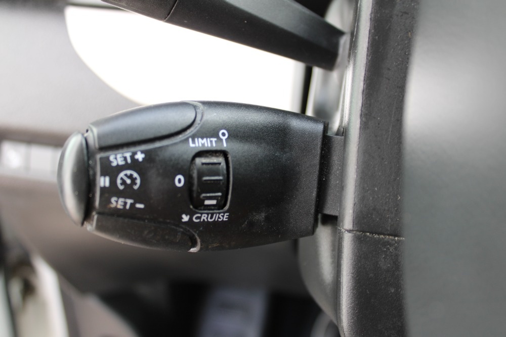 Opel Vivaro, 2.0CDTI L2H1 6míst+klima+zahrádka - 12