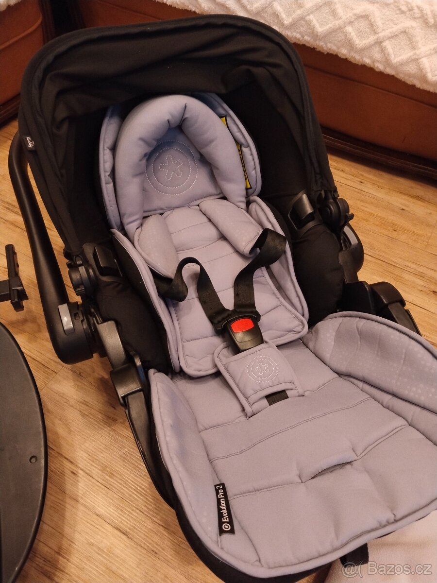 Kočárek Moon Nuova - 12