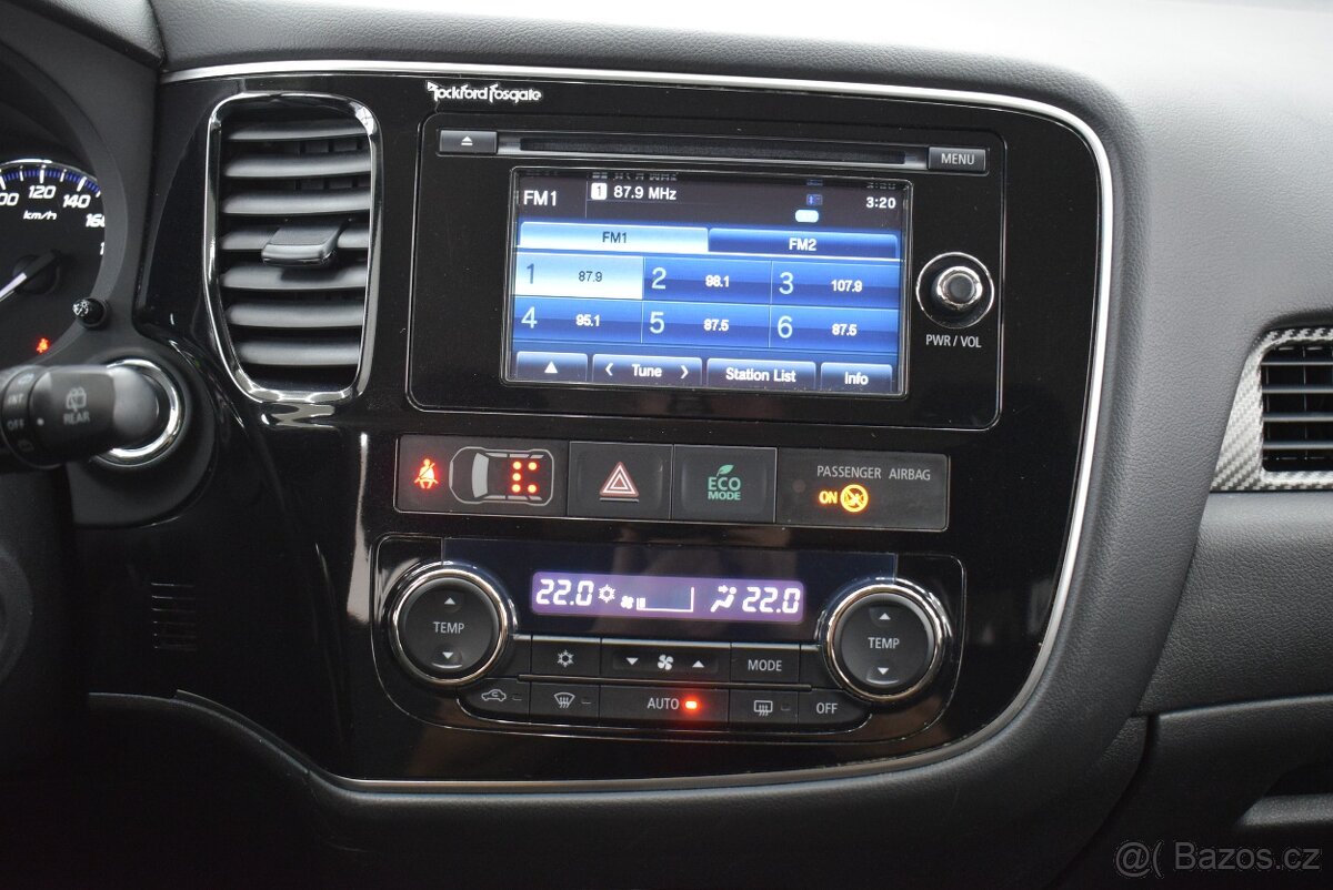 Mitsubishi Outlander 2,3 Di-D 110 kW,7-míst,4x4,kamera,TZ - 12