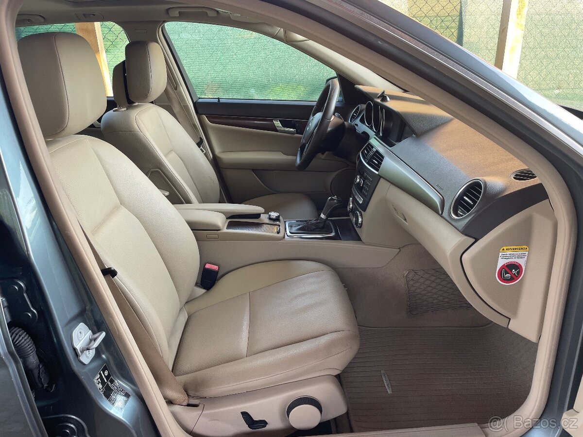 Mercedes-Benz C200 2.2 CDI Elegance W204 - 12