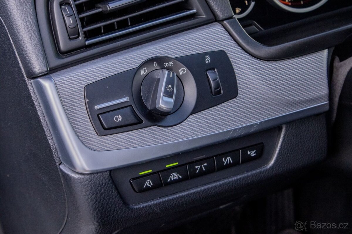 BMW Rad 5 M550d xDrive / HEADUP / PANO / ACC - 12