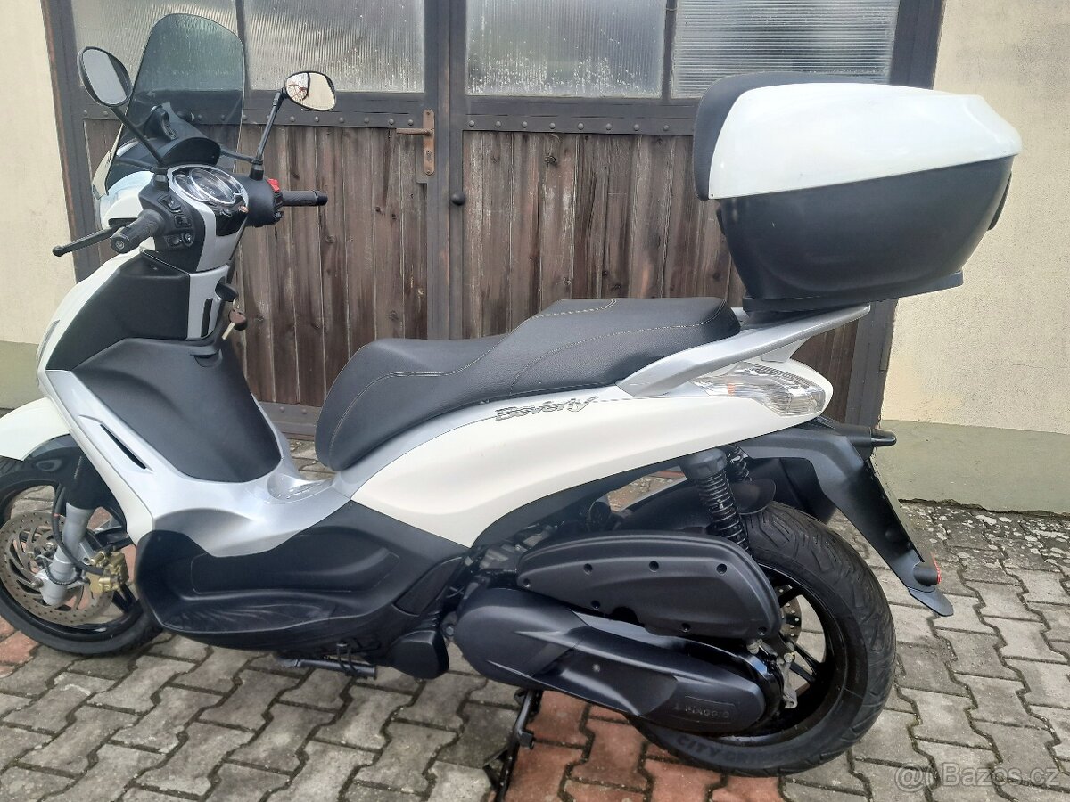 Piaggio Beverly 350i ABS, ASR - 12