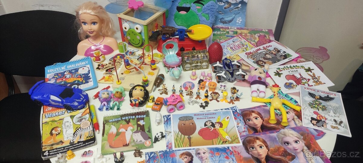 Hračky mix - 12