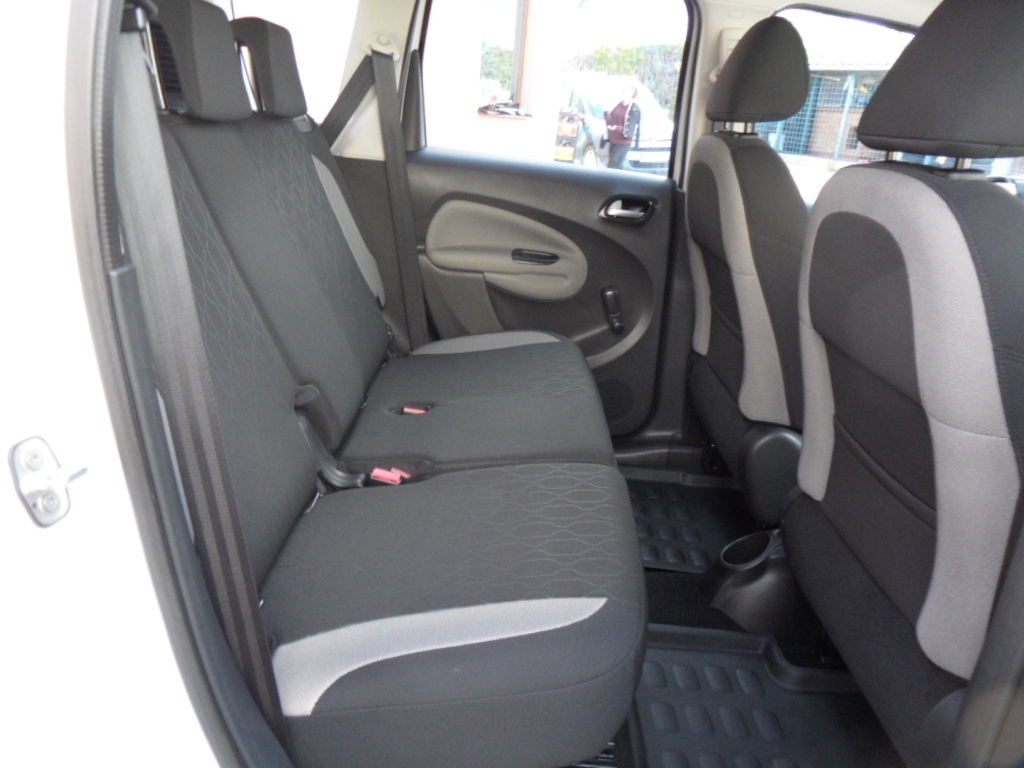 Citroen C3 Picasso 1.4 VTi,70kw,1.maj.zak. v ČR - 12