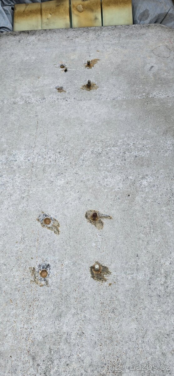 Mramorový stůl - 12