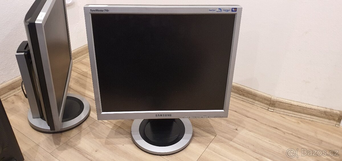 LCD monitory, D-SUB, DVI, reproduktory, Lenovo, Nec, Samsung - 12