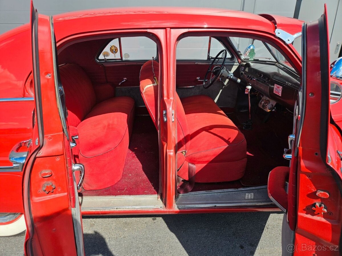 1950 Mercury Eight Sport Sedan - 12