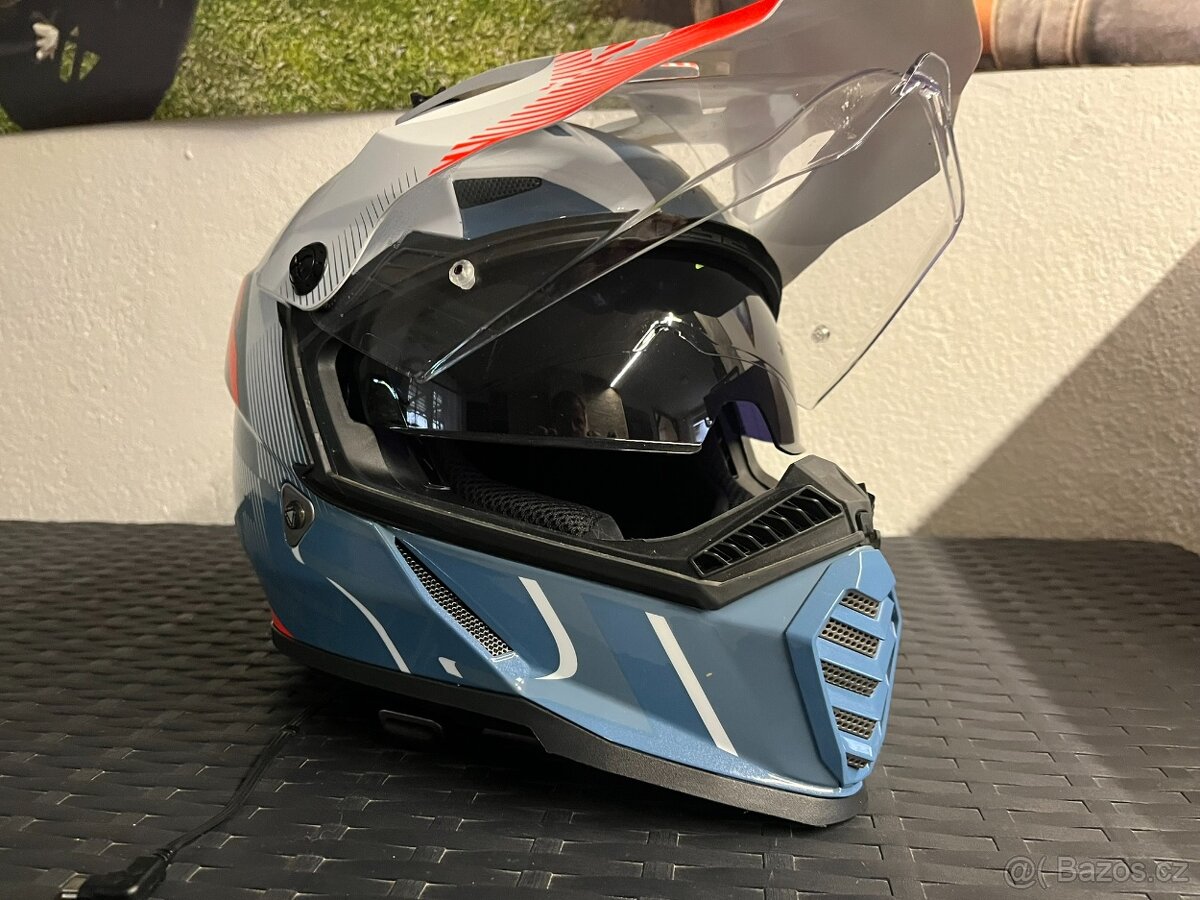 Helmy +chránič Emerze - 12