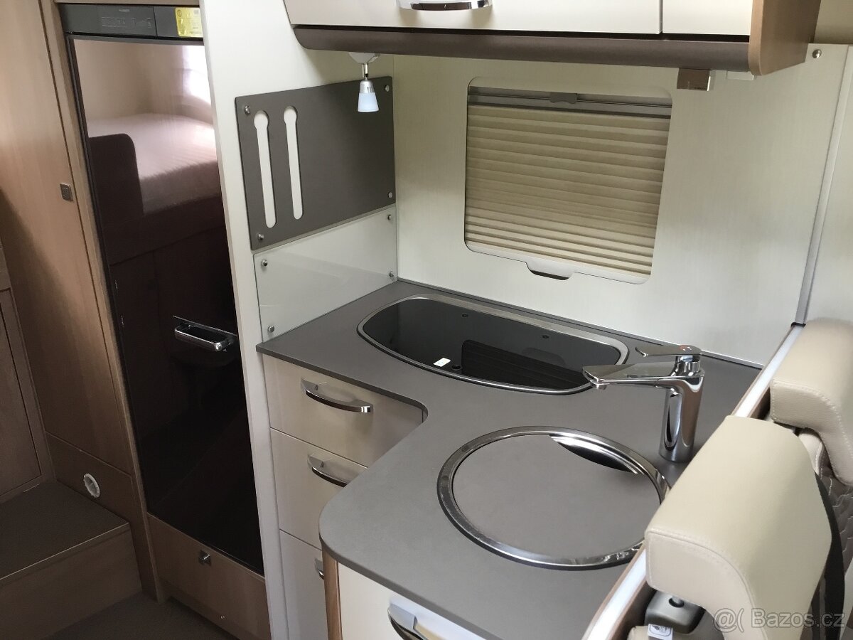 ZIMNÍ SLEVA Bürstner Lyseo, 2,3 MultiJet 180 - 12