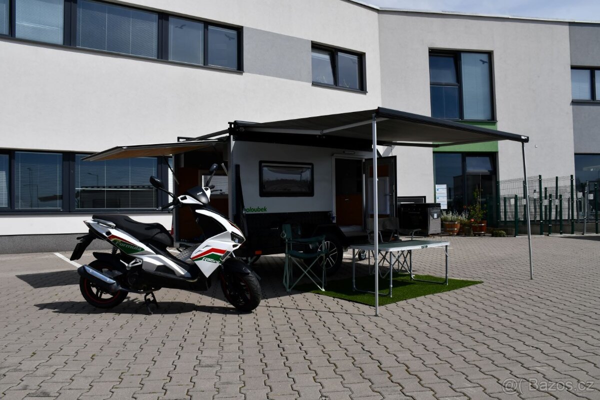 Obytný karavan 1300 kg - 12