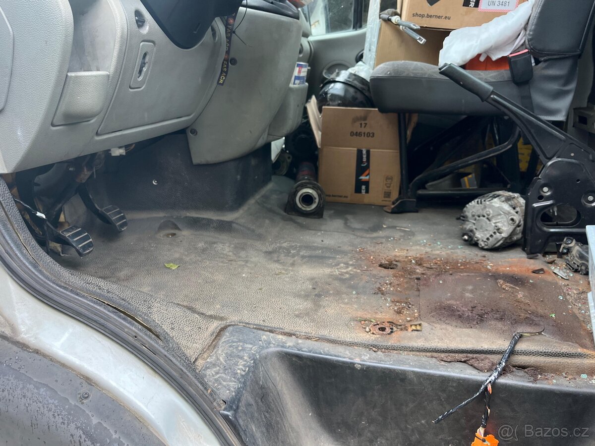 ND Renault Mascott 3.0 dxi 110kw - 12