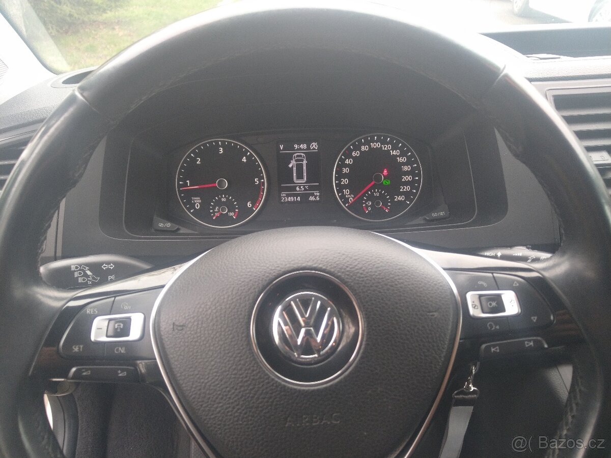 VW MULTIVAN 2,0 110 KW R.V. 2017 DSG - 12