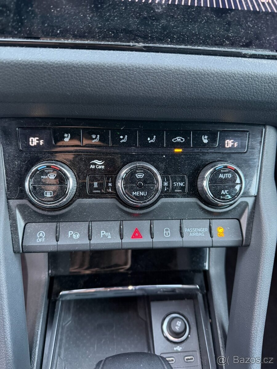 Škoda Kodiaq RS 2.0 TSI 180kw ČR 1.MAJ 28 000km WEBASTO - 12