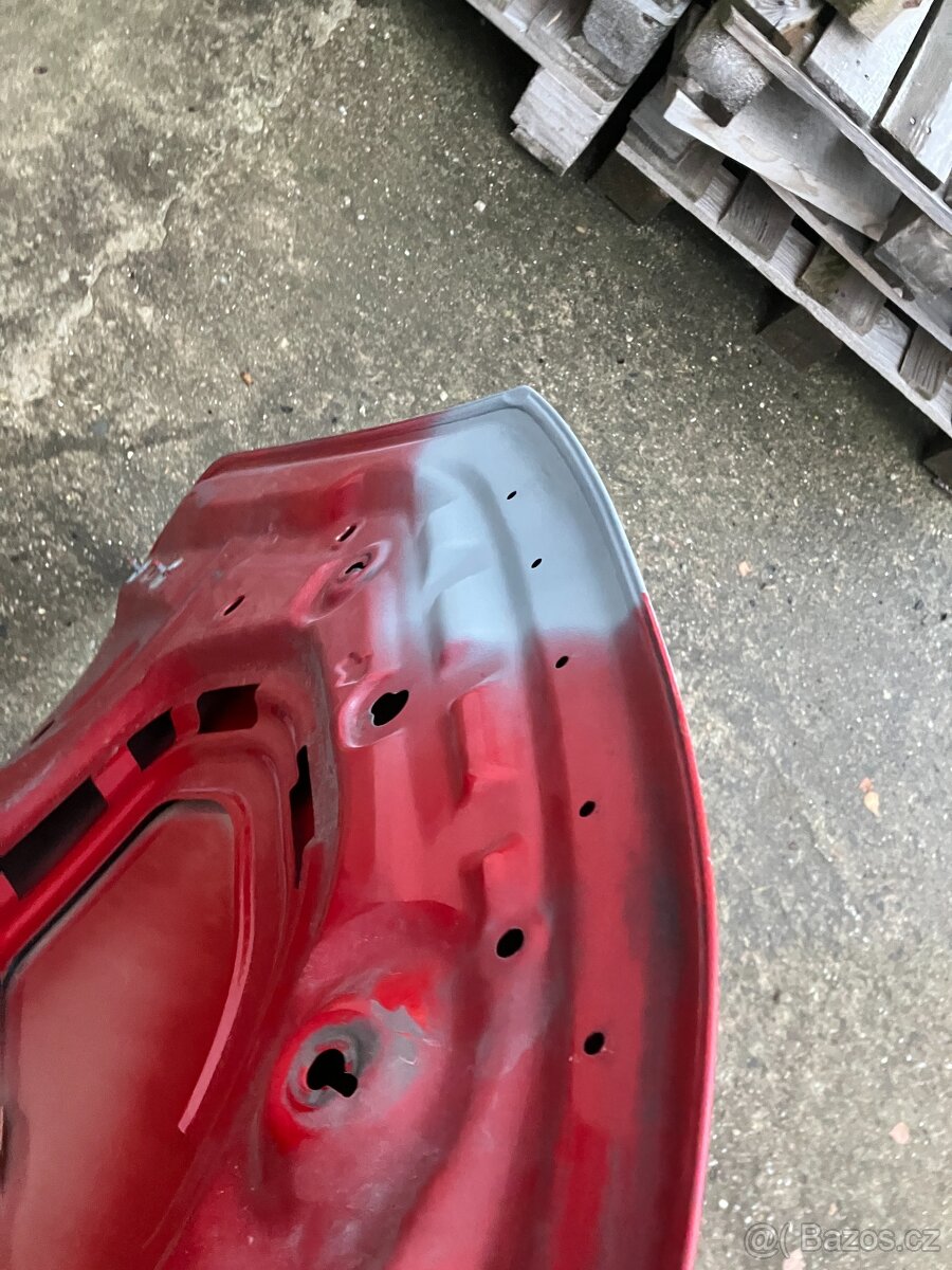 kapota skoda karoq karok haubna cervena - 12