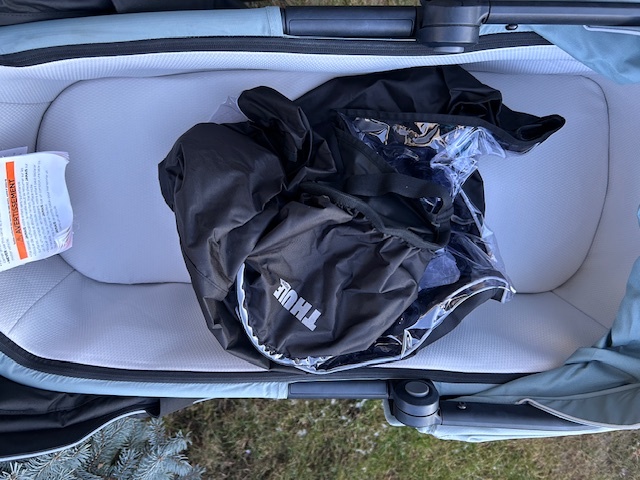 Thule Urban Glide 3 Black + hluboká korbička + pláštěnka - 12