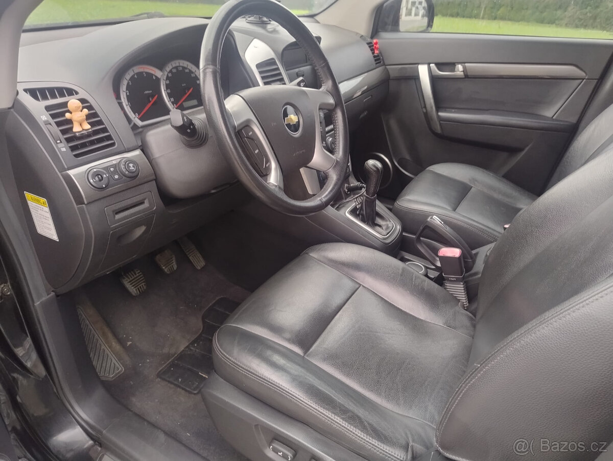 Chevrolet Captiva 2.0 VCDi, r.v. 2007 – 7 míst - 12