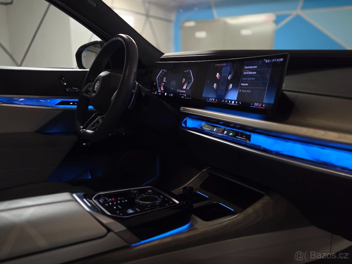 BMW 740d G70 X-Drive - 12