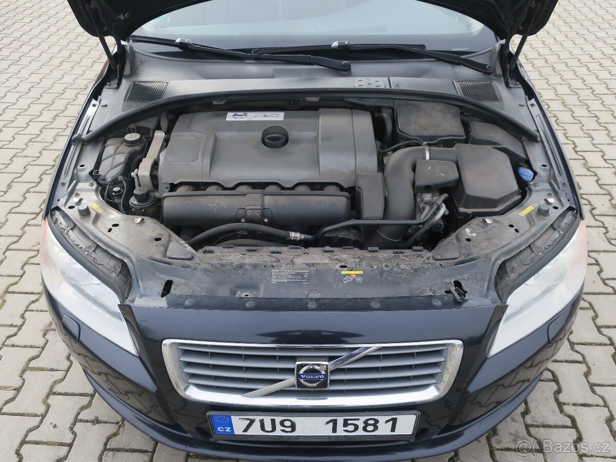 Volvo S80 3.2 i R6 175 kW - 12