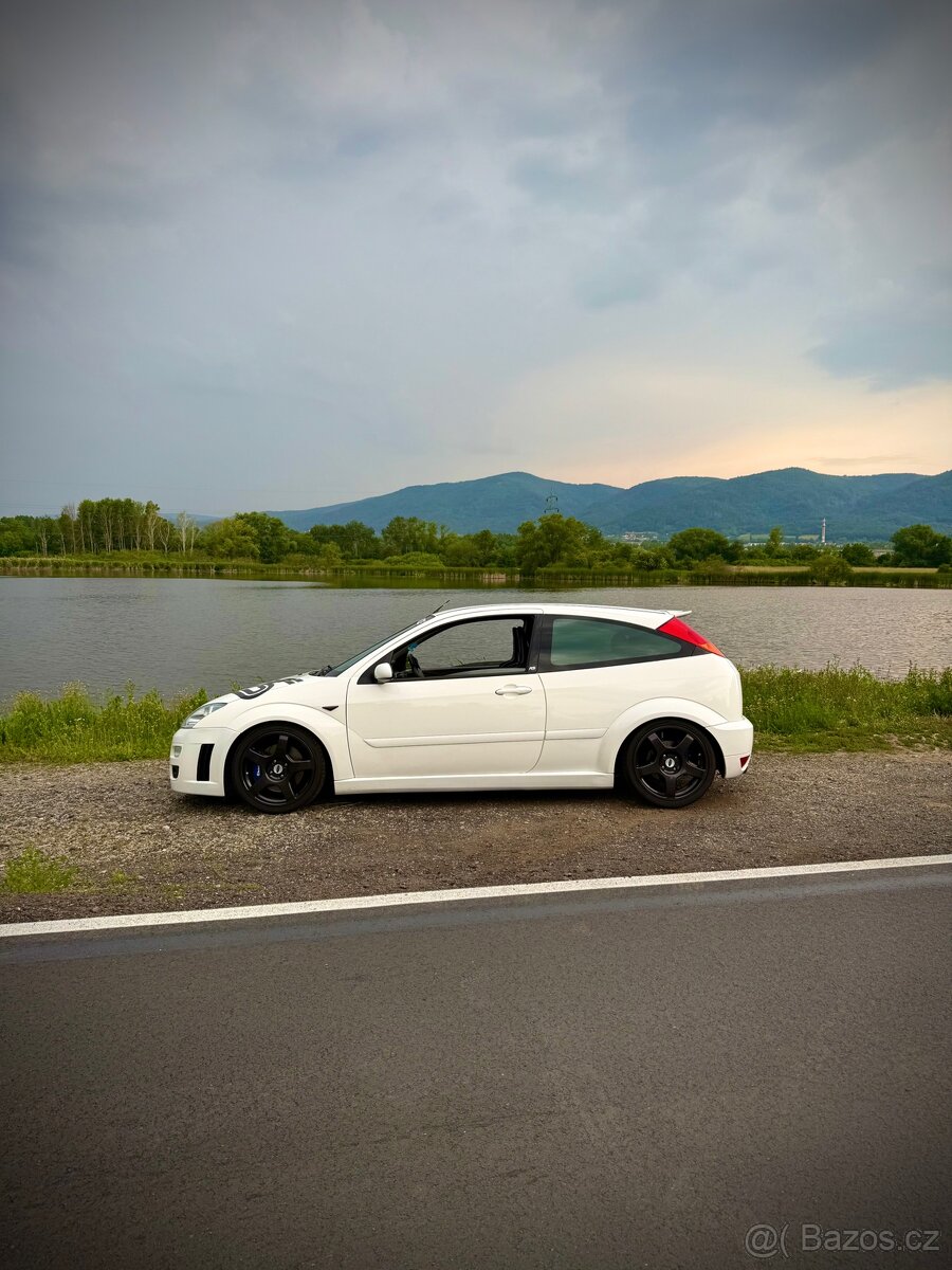 Ford Focus RS MK1 - 12