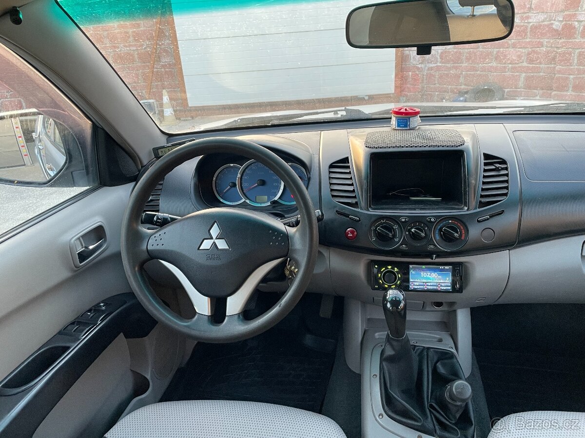 Mitsubishi L200 2,5 DI-D 4WD - 12
