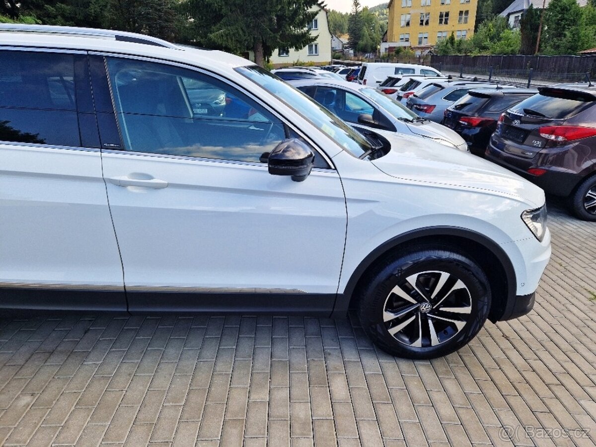 VW Tiguan Allspace 4Motion, 7 míst, plný servis - 12