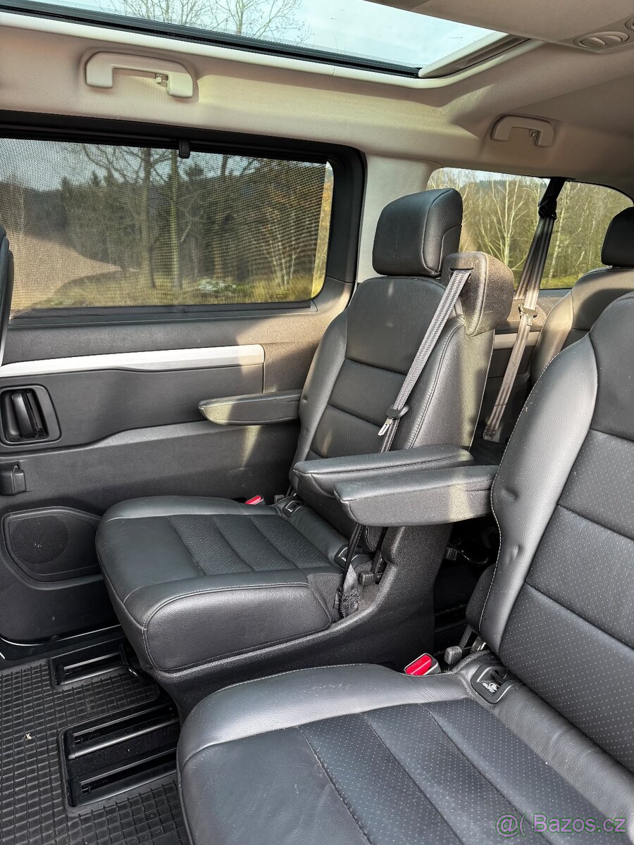 Peugeot Traveller Allure Long 2.0 BlueHDi - 12