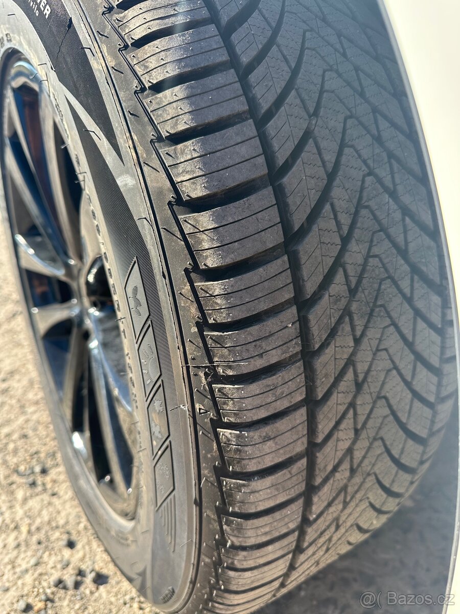 Volkswagen T6 VIP 2.0 TDI - 12